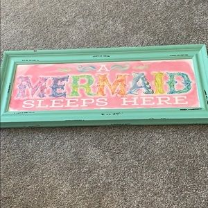“A mermaid sleeps here” wall decor